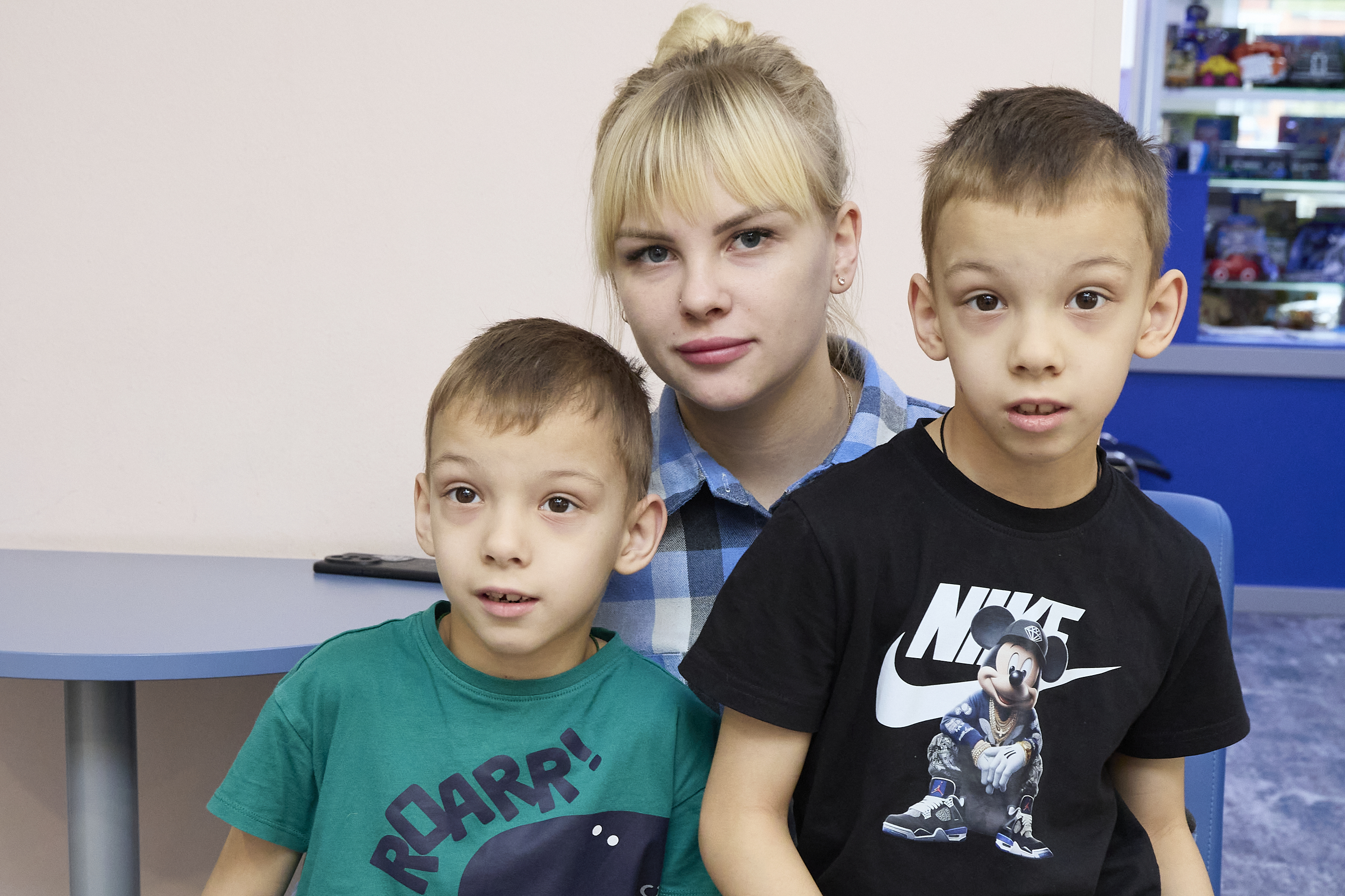 Макар и Захар хотят сказать слово «мама»