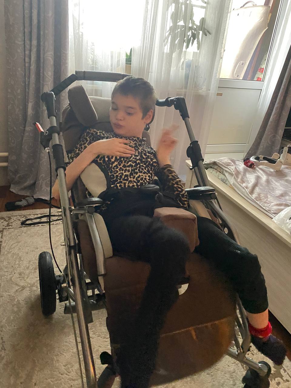 Семья Хатамовых благодарит за коляску