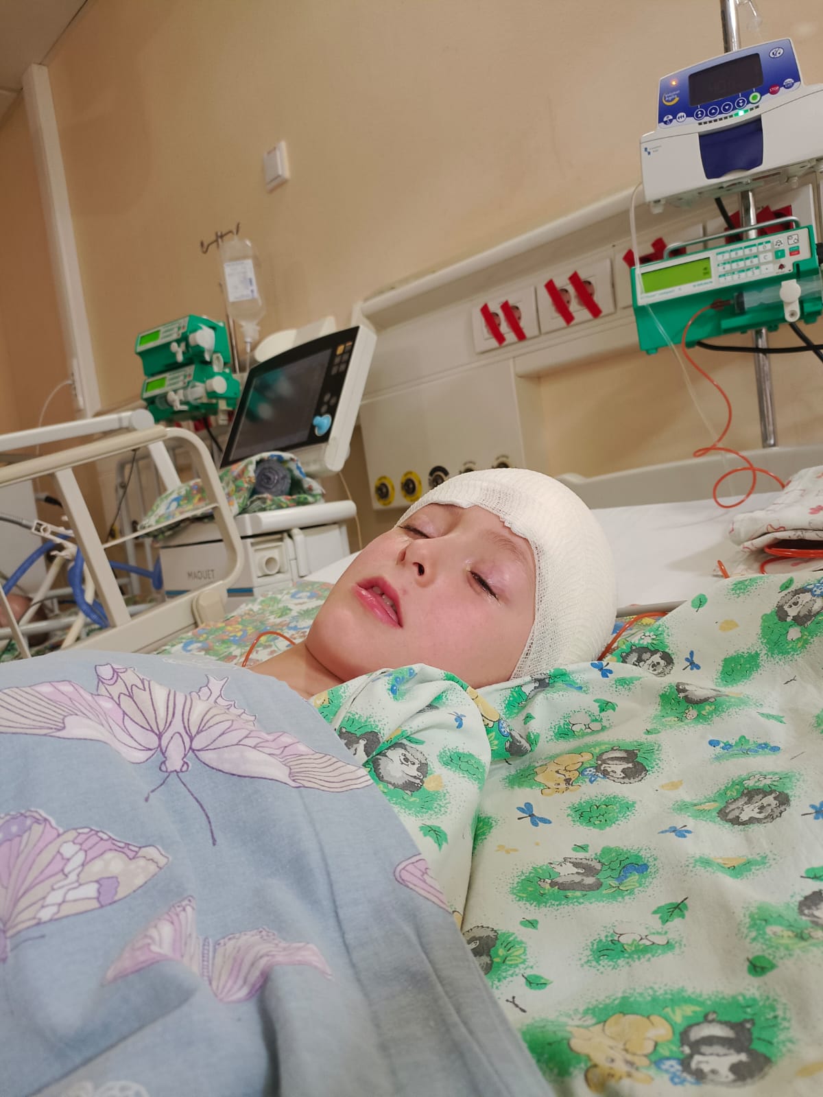 Максиму нужны занятия, чтобы общаться с мамой и друзьями